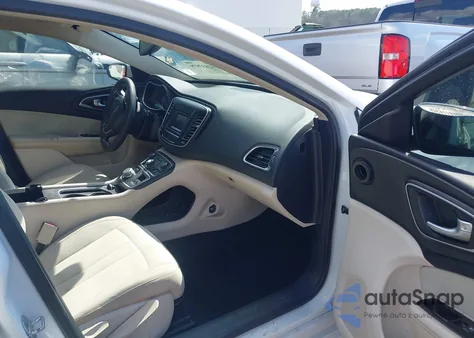 2016 Chrysler 200 Limited z USA, uszkodzony, nr VIN 1C3CCCAB7GN144233